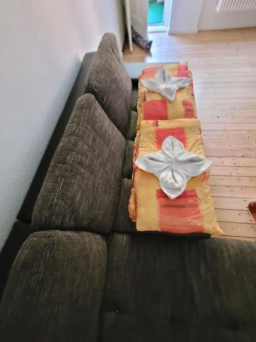 Gemuetliches Apartment Am Bach Nahe Bus Und Bahn Berlín