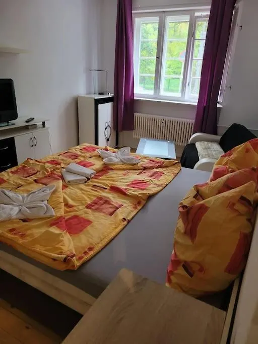 Gemuetliches Apartment Am Bach Nahe Bus Und Bahn Berlim Alemanha