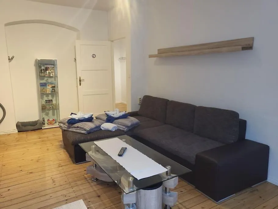 Gemuetliches Apartment Am Bach Nahe Bus Und Bahn Berlim