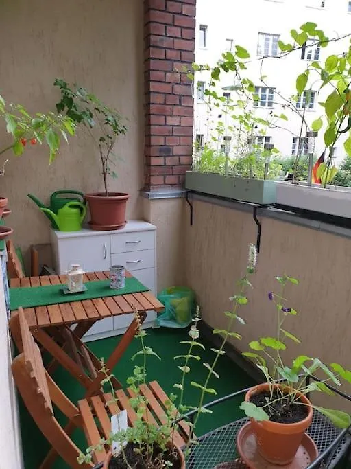 Gemuetliches Apartment Am Bach Nahe Bus Und Bahn Berlim